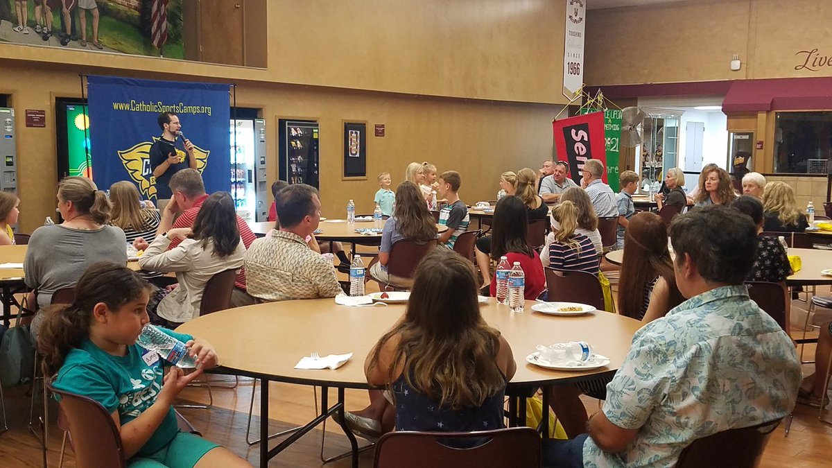 Trường Trung học Montini Catholic High School duhocnamphong.vn